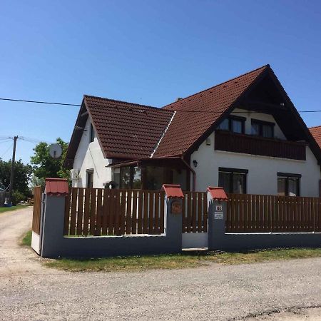 House And Apartment Balatonmariafuerdo 19319 Jozseftelep Exterior foto
